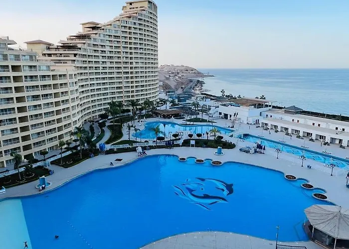 Porto Sokhna Pyramids Sea View *